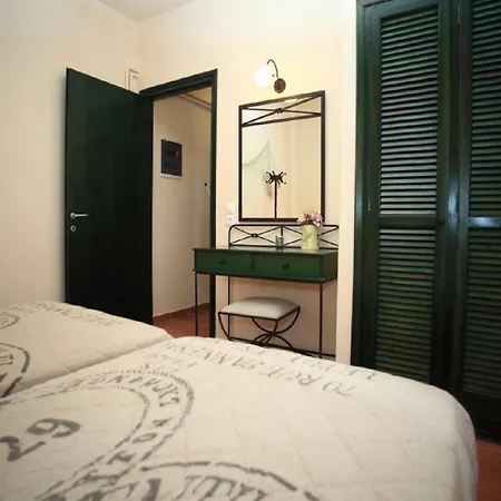 Anastasia Hotel *